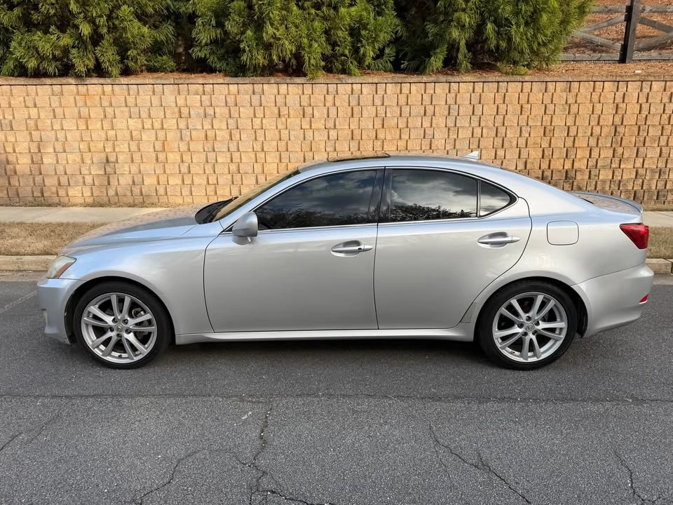 2007 Lexus IS 2nd Gen - Image 3 of 10