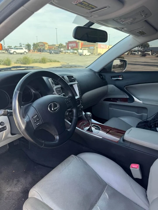2007 Lexus IS 2nd Gen - Image 9 of 12
