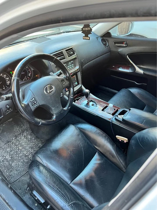 2007 Lexus IS 2nd Gen - Image 9 of 10