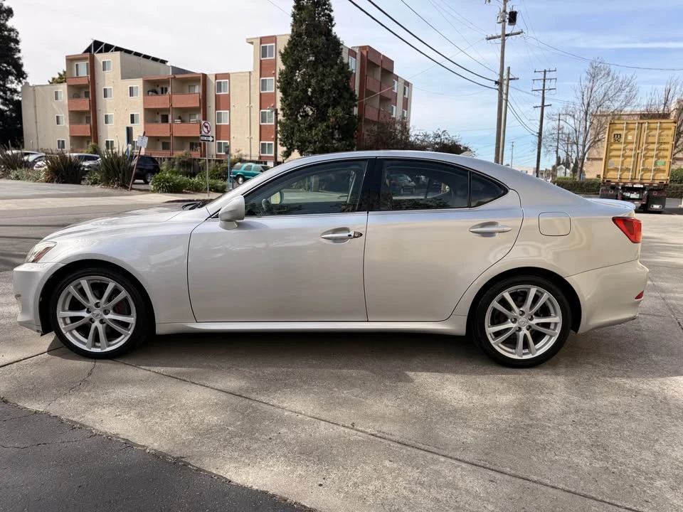 2007 Lexus IS 2nd Gen - Image 3 of 11