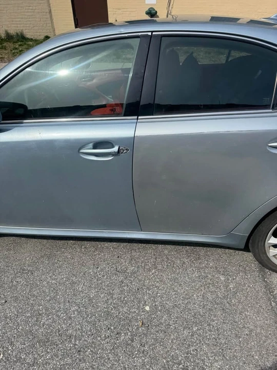 2007 Lexus IS 2nd Gen - Image 4 of 17
