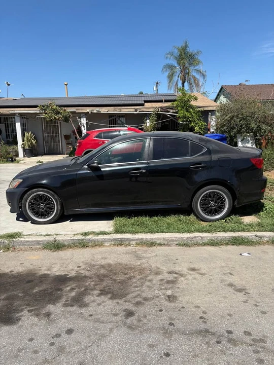 2007 Lexus IS 2nd Gen - Image 2 of 8