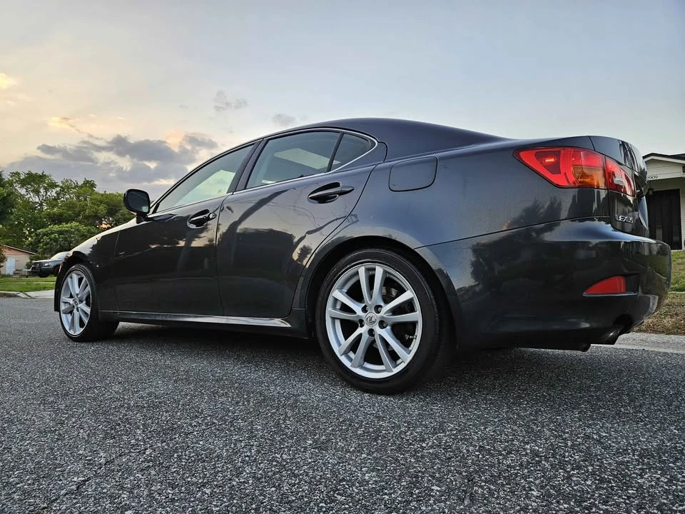 2007 Lexus IS 2nd Gen - Image 9 of 20
