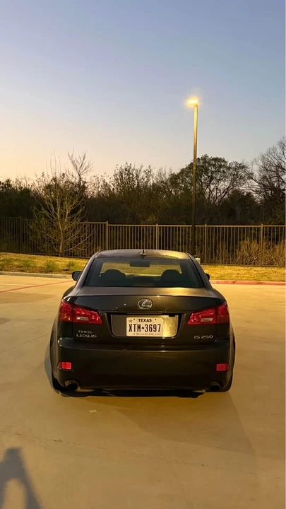 2007 Lexus IS 2nd Gen - Image 5 of 10