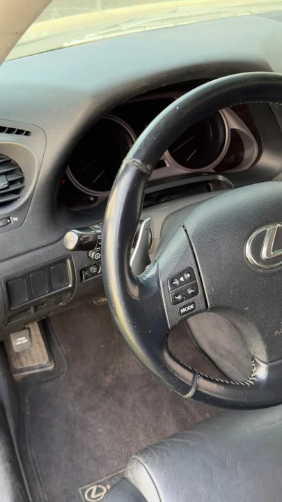 2007 Lexus IS 2nd Gen - Image 5 of 10