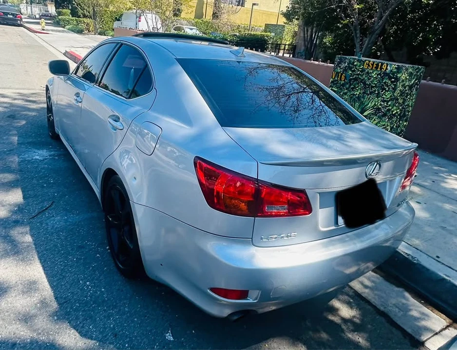 2007 Lexus IS 2nd Gen - Image 3 of 12