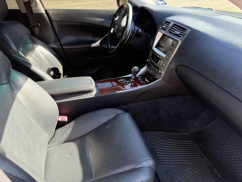 2007 Lexus IS 2nd Gen - Image 2 of 10