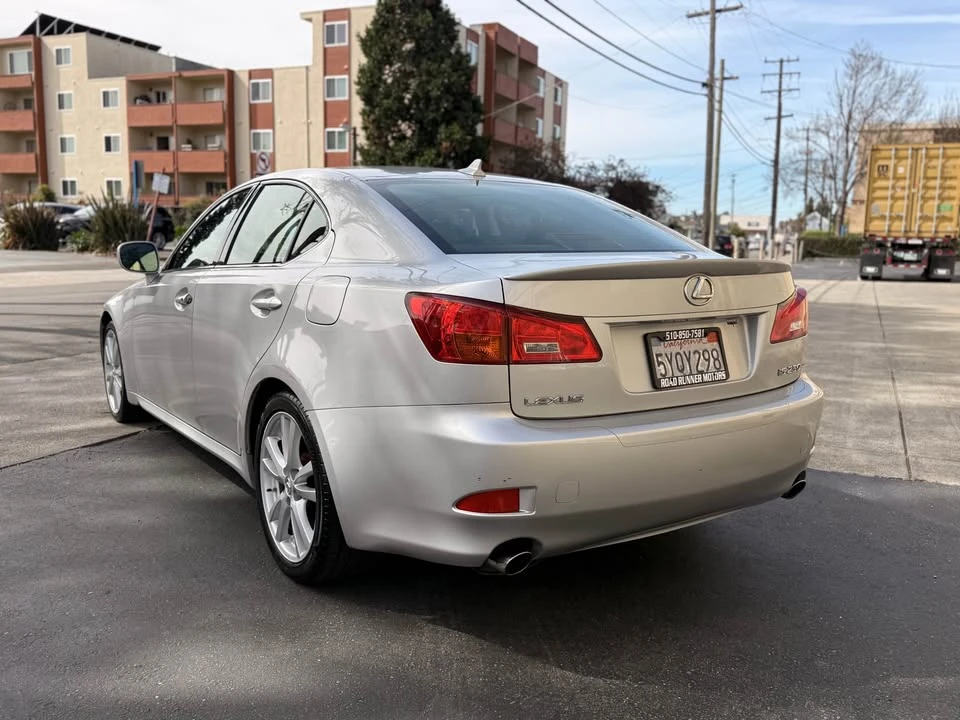 2007 Lexus IS 2nd Gen - Image 5 of 11