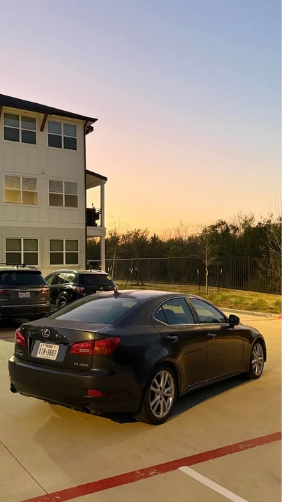 2007 Lexus IS 2nd Gen - Image 4 of 10