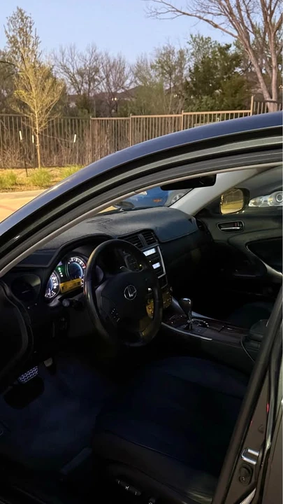 2007 Lexus IS 2nd Gen - Image 7 of 10