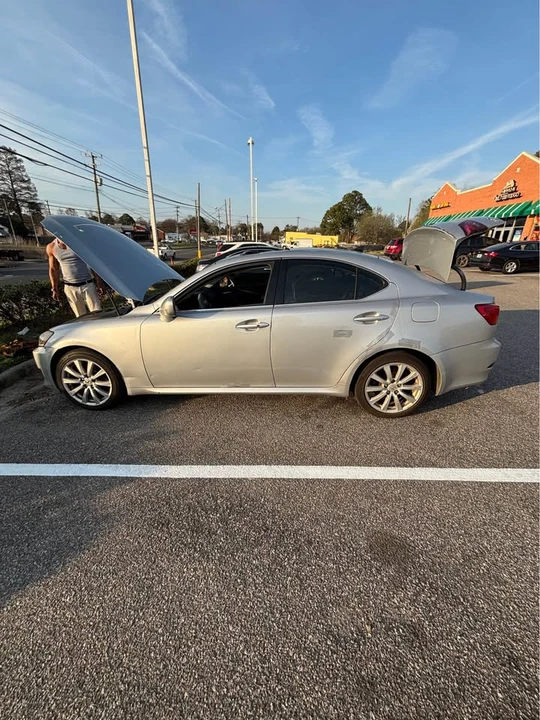 2007 Lexus IS 2nd Gen - Image 2 of 3