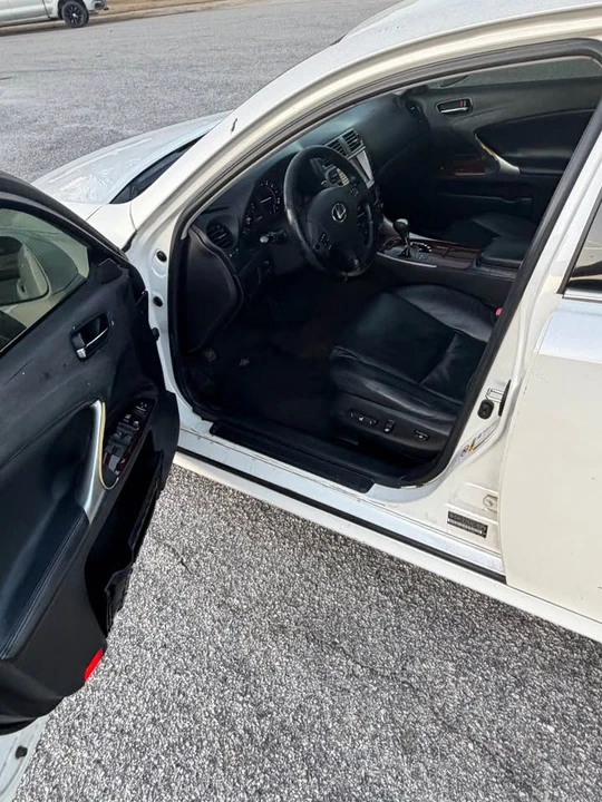 2007 Lexus IS 2nd Gen - Image 8 of 12