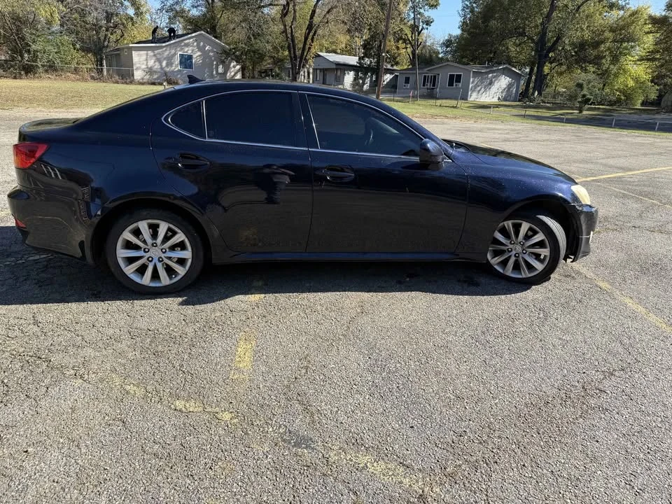 2007 Lexus IS 2nd Gen - Image 9 of 10