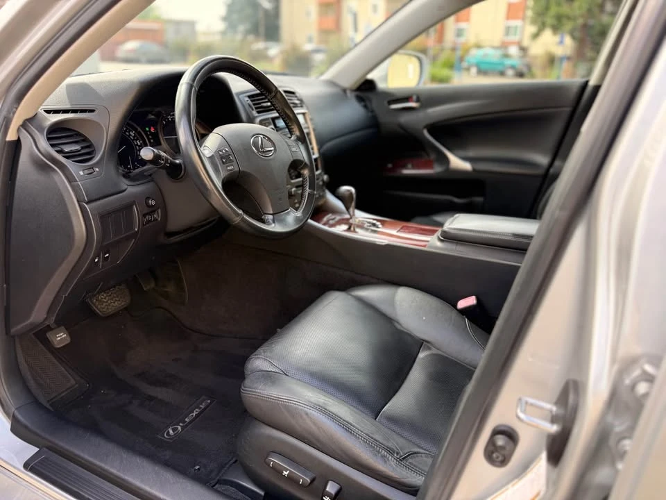 2007 Lexus IS 2nd Gen - Image 7 of 11