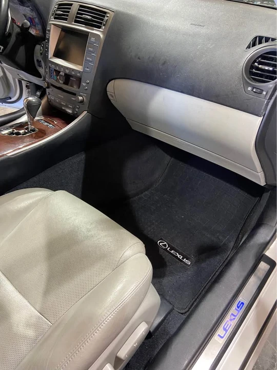 2007 Lexus IS 2nd Gen - Image 17 of 19