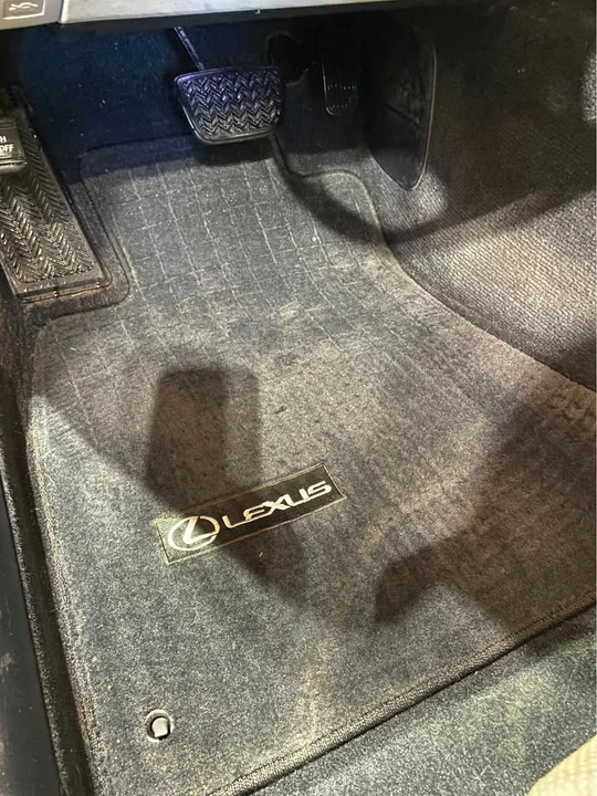 2007 Lexus IS 2nd Gen - Image 15 of 19