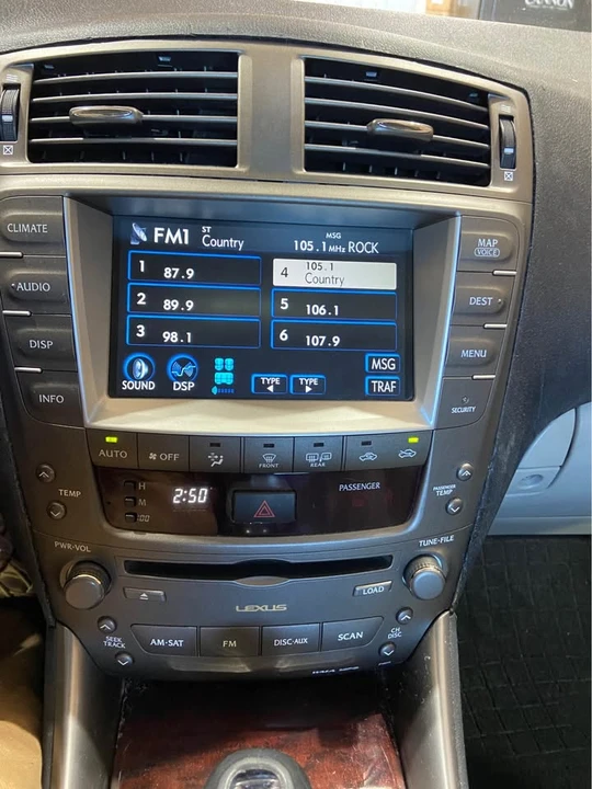 2007 Lexus IS 2nd Gen - Image 8 of 19