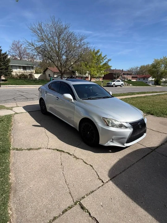 2007 Lexus IS 2nd Gen - Image 5 of 8