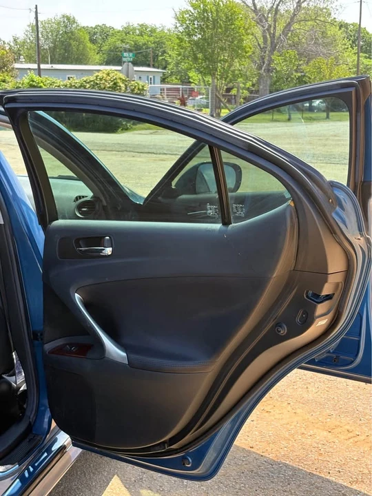 2007 Lexus IS 2nd Gen - Image 11 of 12