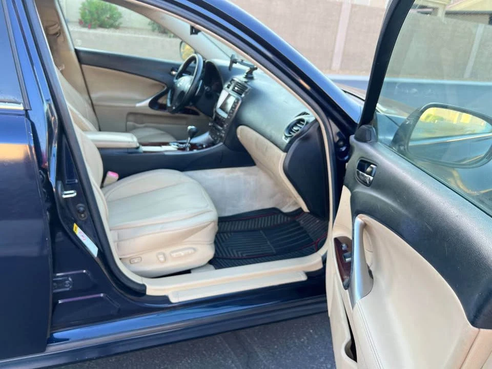 2007 Lexus IS 2nd Gen - Image 16 of 20
