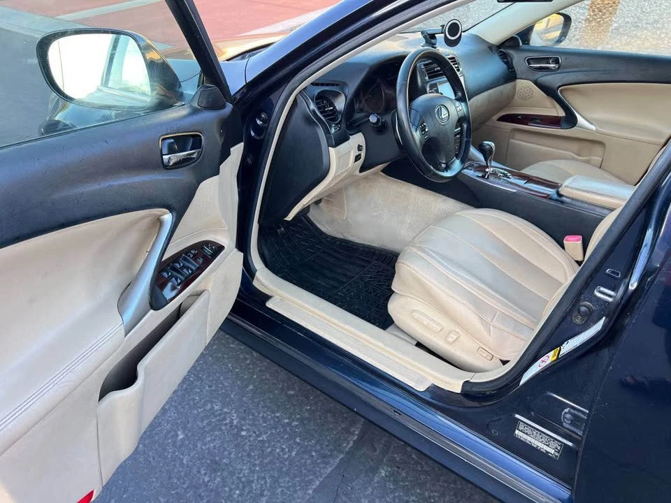 2007 Lexus IS 2nd Gen - Image 13 of 20