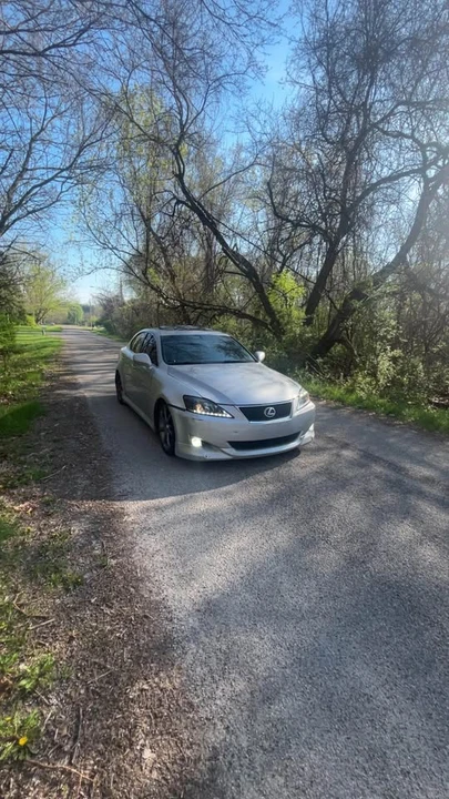 2007 Lexus IS 2nd Gen - Image 11 of 14