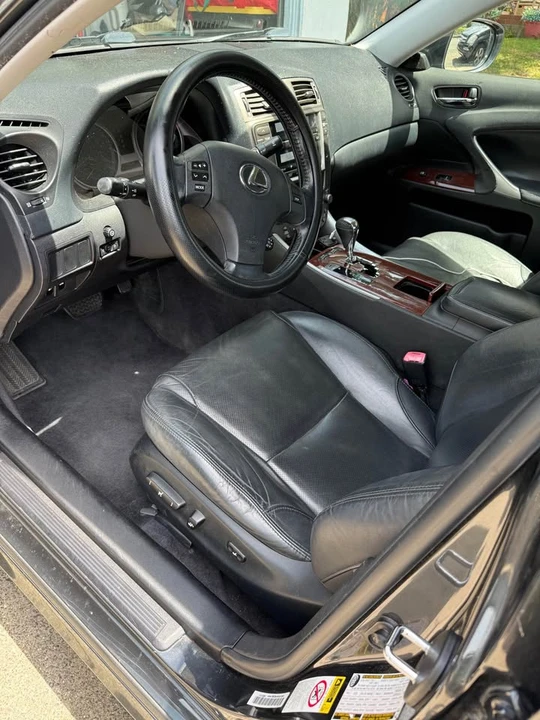 2007 Lexus IS 2nd Gen - Image 7 of 10