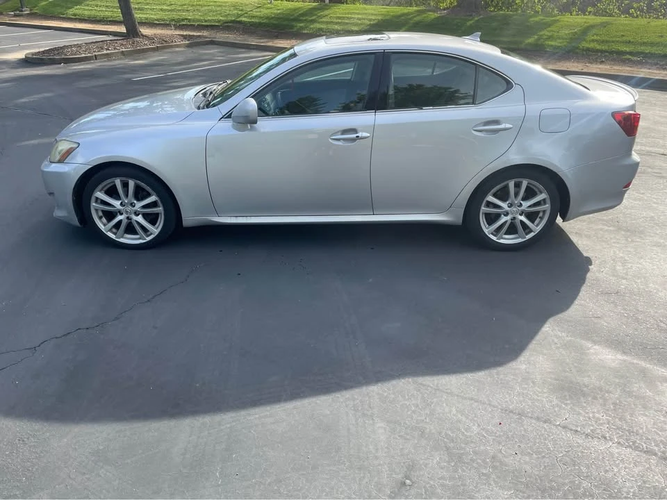 2007 Lexus IS 2nd Gen - Image 4 of 8