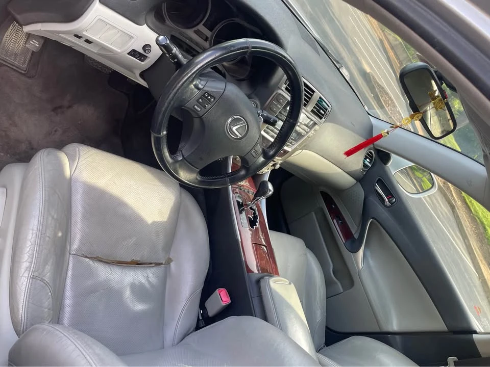2007 Lexus IS 2nd Gen - Image 4 of 6