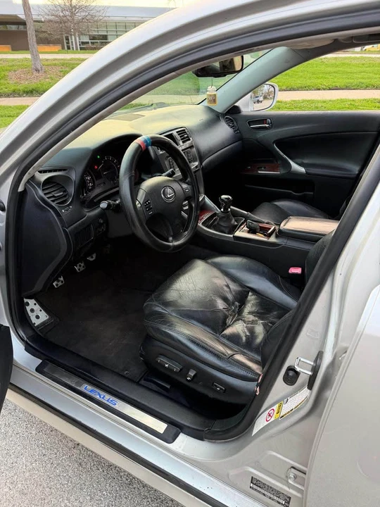 2007 Lexus IS 2nd Gen - Image 9 of 16