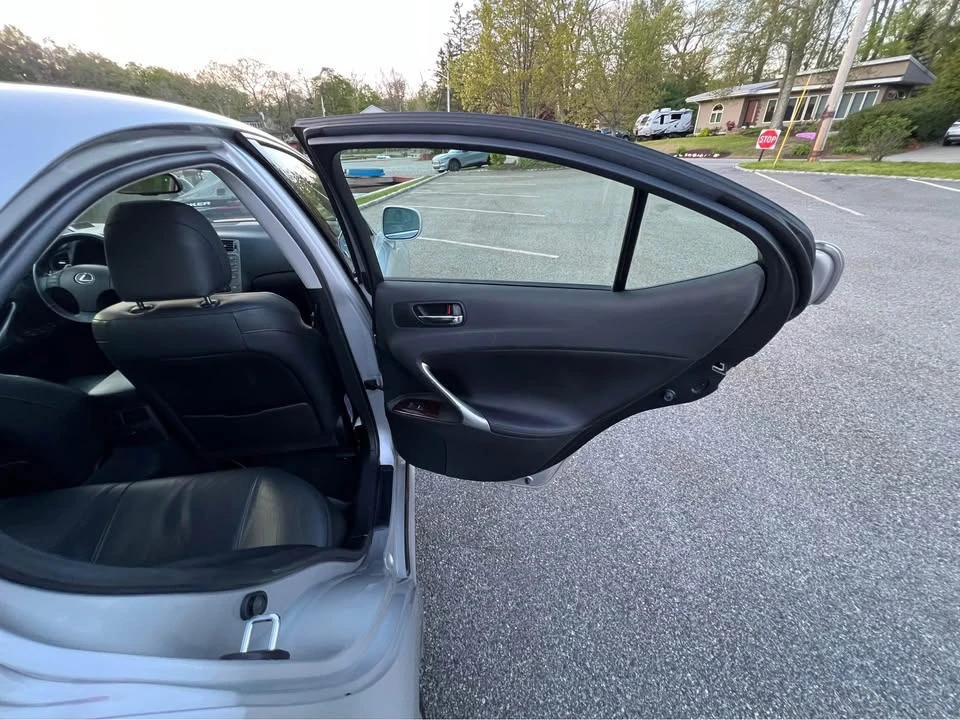2007 Lexus IS 2nd Gen - Image 9 of 20