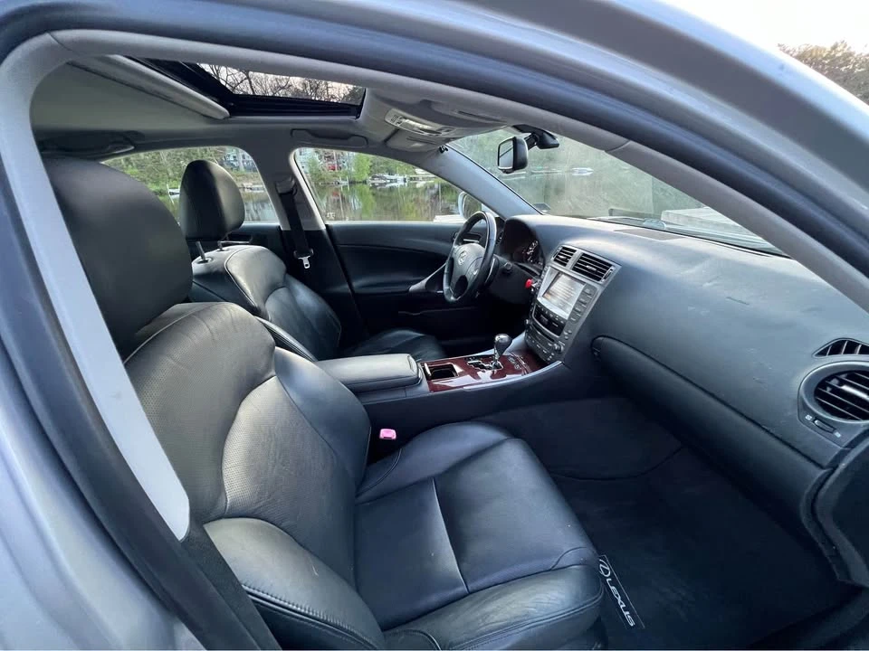 2007 Lexus IS 2nd Gen - Image 12 of 20