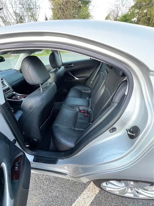 2007 Lexus IS 2nd Gen - Image 13 of 20