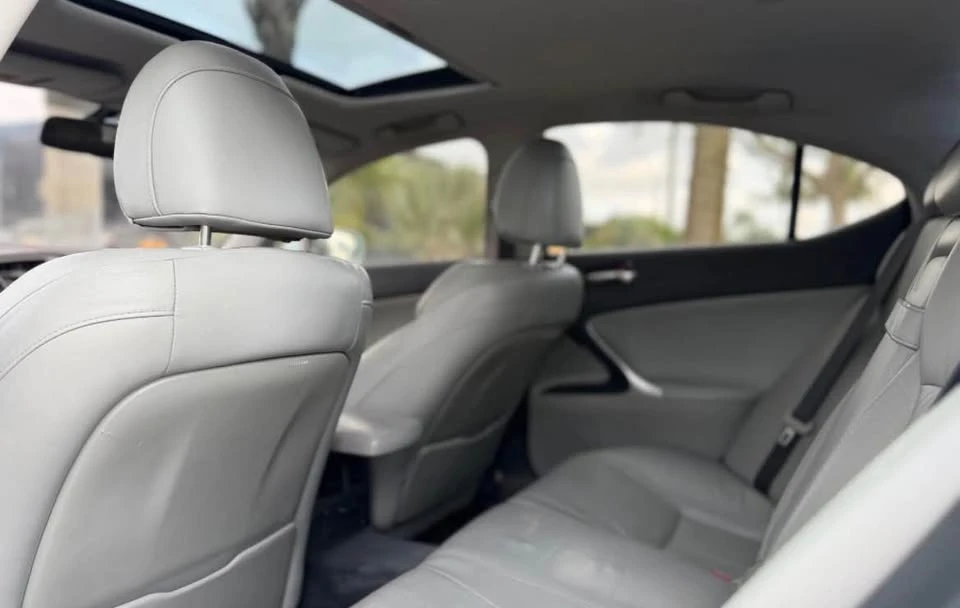 2007 Lexus IS 2nd Gen - Image 6 of 8