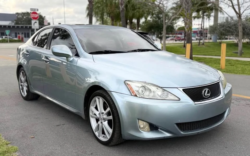 2007 Lexus IS 2nd Gen - Image 4 of 8