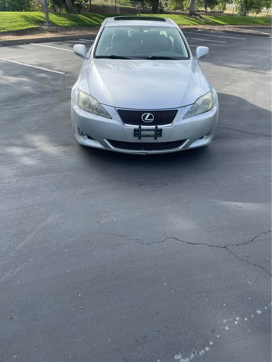2007 Lexus IS 2nd Gen - Image 4 of 8