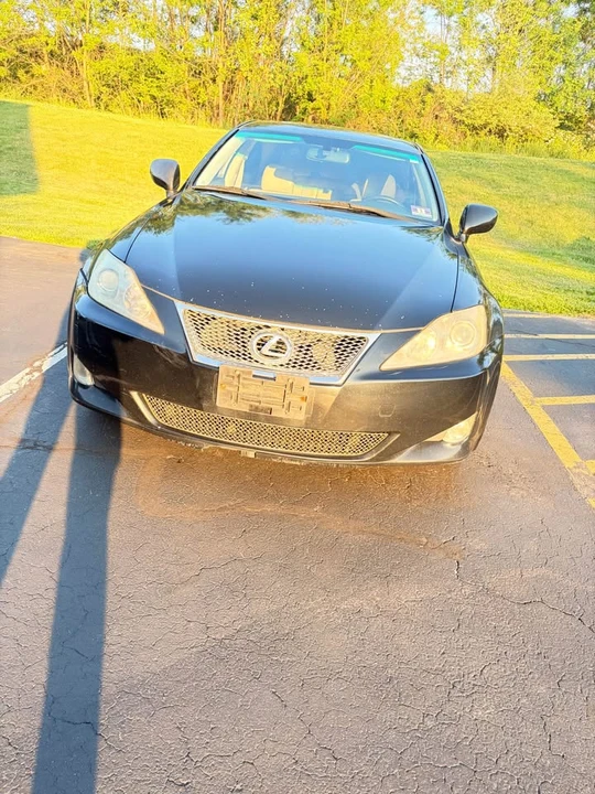 2007 Lexus IS 2nd Gen - Image 2 of 8