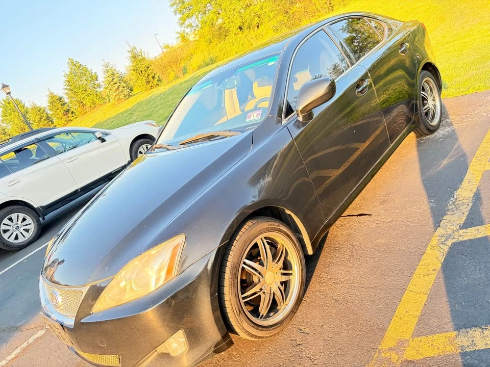 2007 Lexus IS 2nd Gen - Image 3 of 8