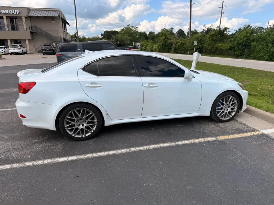 2007 Lexus IS 2nd Gen - Image 5 of 10