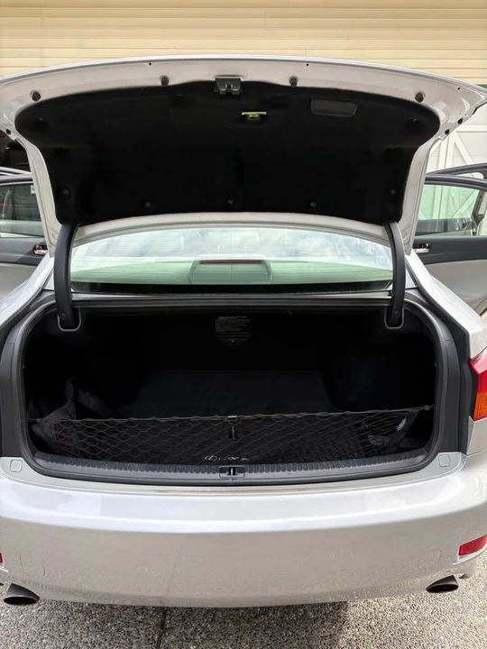 2007 Lexus IS 2nd Gen - Image 5 of 10