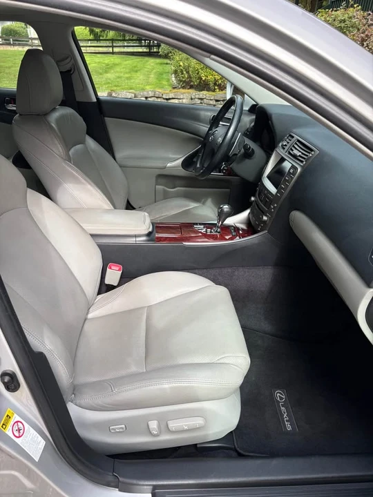 2007 Lexus IS 2nd Gen - Image 2 of 10