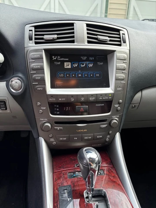 2007 Lexus IS 2nd Gen - Image 9 of 10