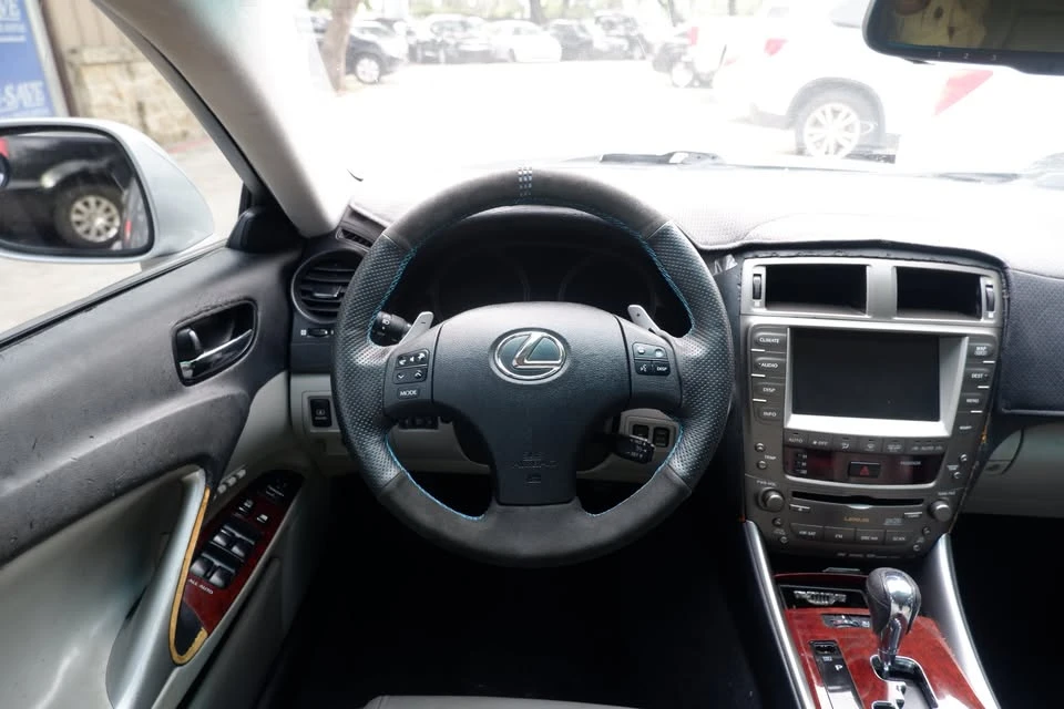 2007 Lexus IS 2nd Gen - Image 11 of 20