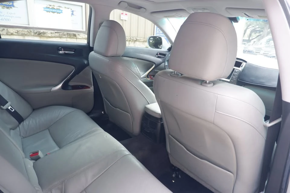 2007 Lexus IS 2nd Gen - Image 19 of 20