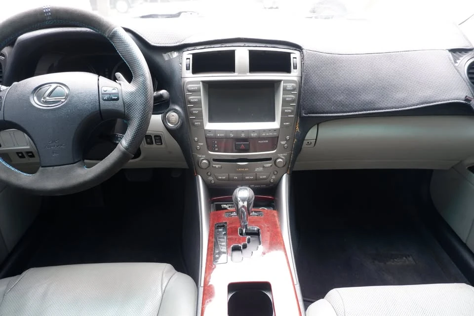 2007 Lexus IS 2nd Gen - Image 12 of 20