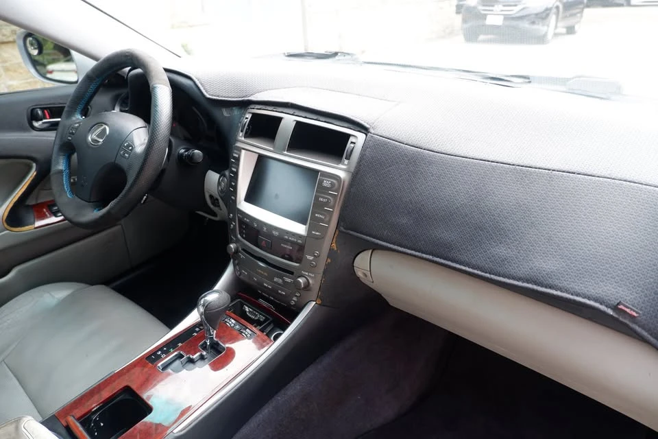 2007 Lexus IS 2nd Gen - Image 18 of 20