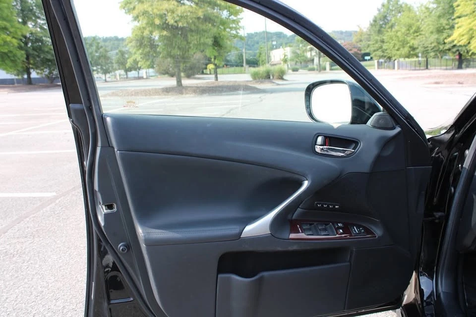 2007 Lexus IS 2nd Gen - Image 15 of 20