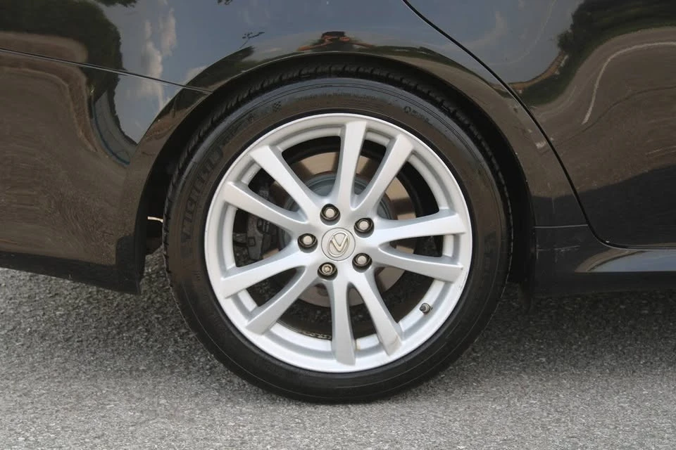 2007 Lexus IS 2nd Gen - Image 12 of 20