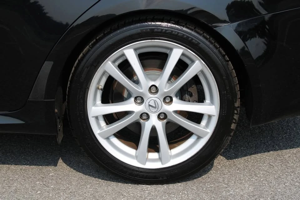 2007 Lexus IS 2nd Gen - Image 11 of 20