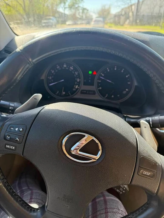 2007 Lexus IS 2nd Gen - Image 4 of 7